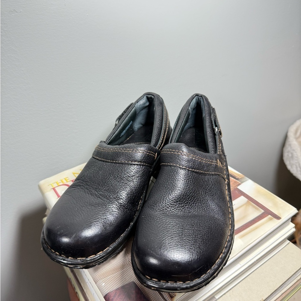 Born Women’s Size 10 Black Leather Slip-On Shoes - Picture 4 of 15